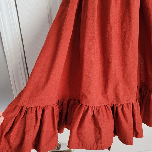Red Cottagecore Apron With Ruffles - Picture 2 of 6